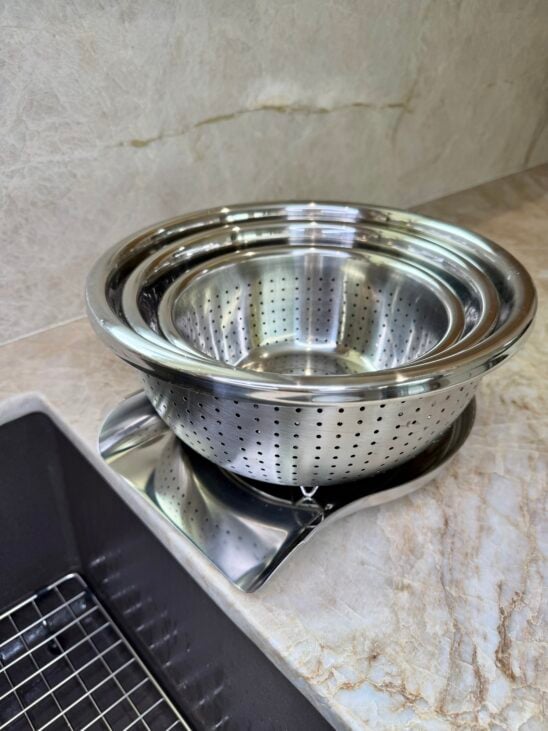 self drying colander