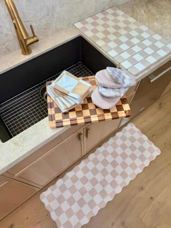 checkered kitchen finds