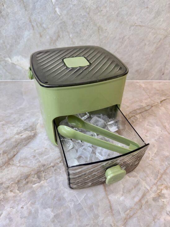 ice cube maker